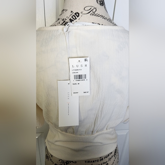 Lush Women's Cream Crop Top Size M NWT - Picture 4 of 9